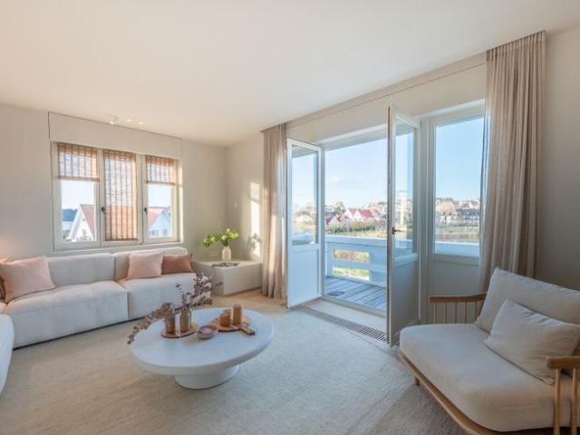 Magnifiek ruim appartement met prachtig frontaal zicht op.