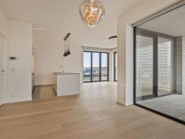 Magnifiek woonappartement met 2 slaapkamers op Oosteroever