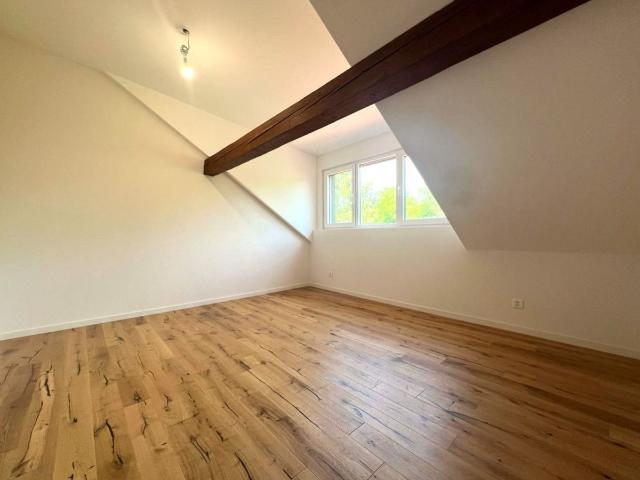 Magnifisches Triplex / 3 Schlafzimmer / 2 Badezimmer / Balkon / Privatgarten | dreamo. Ch