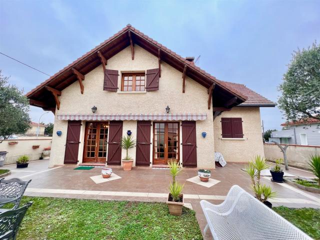 Magnifique Maison Tarbes Vidéo Du Bien 185m² Tarbes