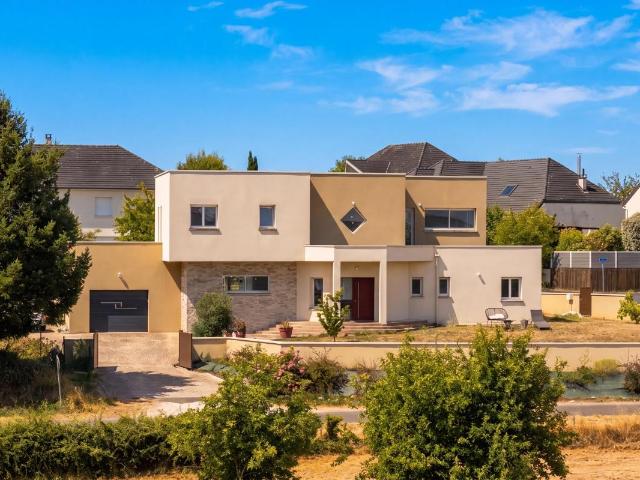Magnifique maison Cosnac 200m2