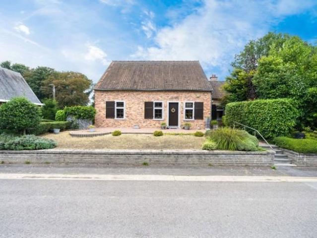 Magnifique maison dans un cadre verdoyant et paisible !