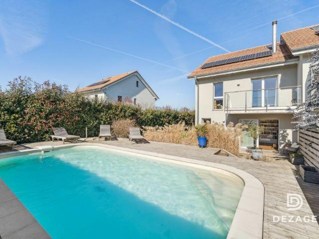 Magnifique maison de 2016 sur 4 étages avec piscine