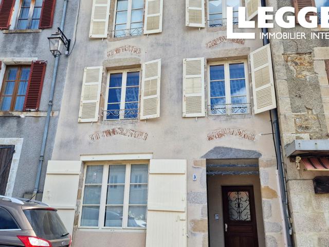 Magnifique Maison de Ville du XVIIIe Siècle Rénovée – Idéale pour une Famille ou un Projet Professionnel