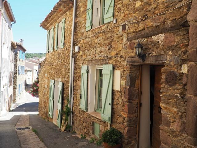 Magnifique Maison De Famille En Tres Bon ux Terrasses.Studio. m² La Garde Freinet