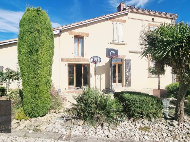 Magnifique Maison de maître 8 pièces 308 m2 jardin, mare & piscine chauffée