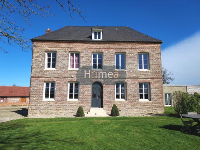 Magnifique Maison de Maitre avec toutes les commodités à pro
