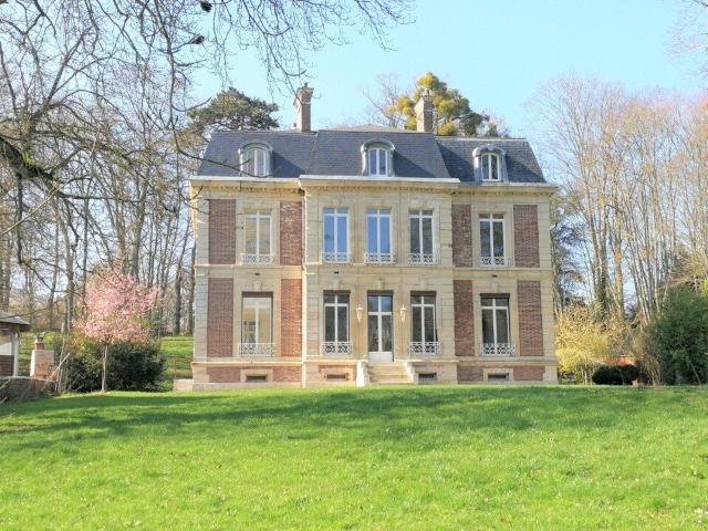 Magnifique Maison de Maître Napoléon III dans un petit village