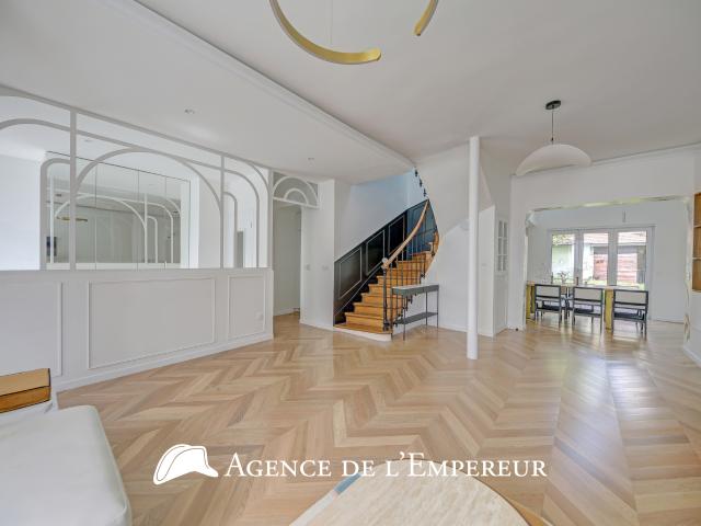 MAGNIFIQUE MAISON EN LOCATION CŒUR DE VILLE