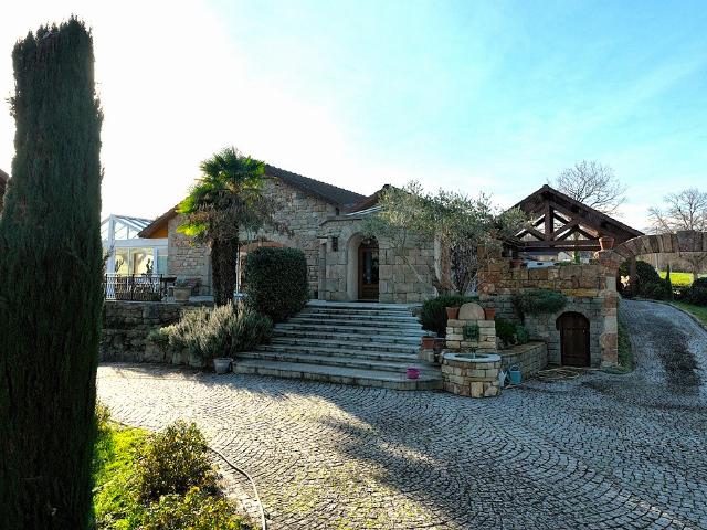 Magnifique maison en pierre de 168m2