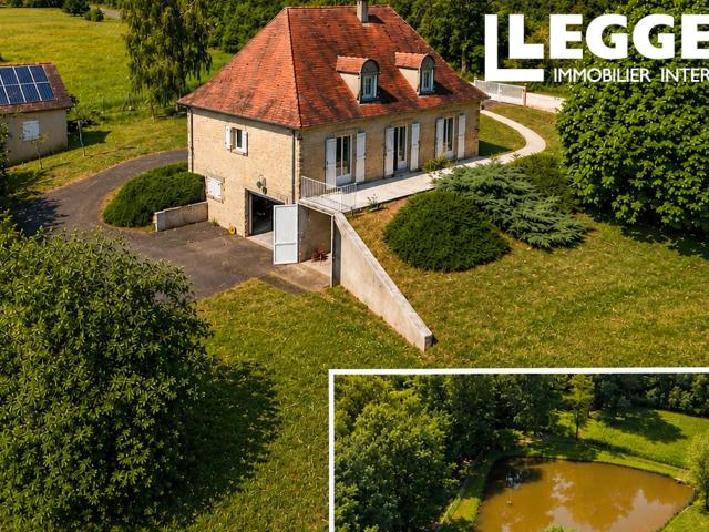 Magnifique maison familiale 5 chambres avec étang et dépendances en Périgord Noir