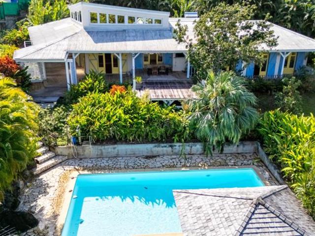 Magnifique maison familiale, à deux pas de la plage!