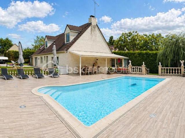 Magnifique maison familiale avec piscine – Calme absolu à 20 km de Paris 240 m² habitables