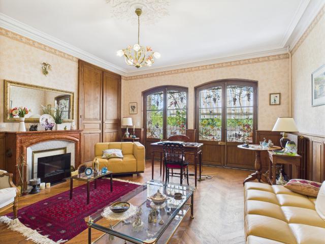 Magnifique maison familiale de 173 m2 avec terrain clos arboré et garage