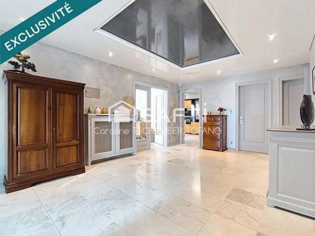 Magnifique maison plain pied surélevé de 192 m² avec piscine neuve
