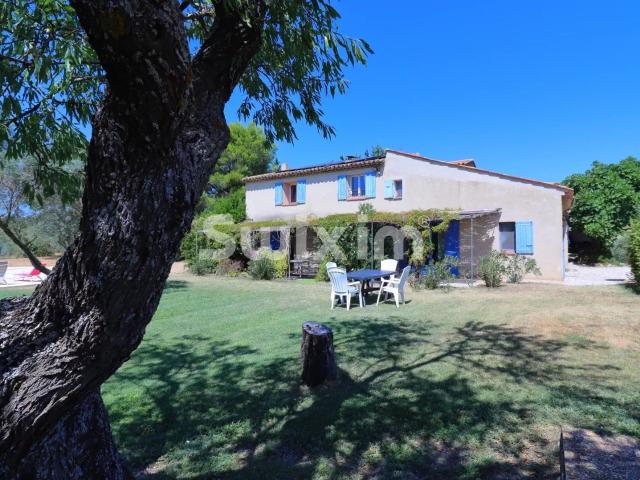 Magnifique Maison Provençale composée de 7 logements indépen. 368m² Lourmarin