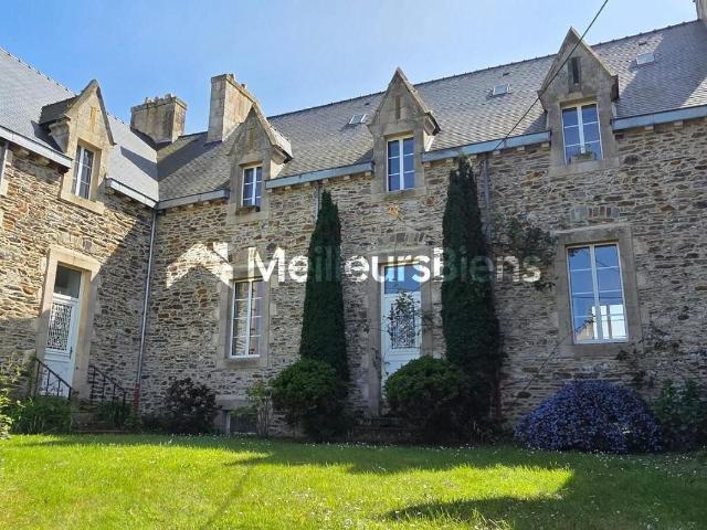 Magnifique Manoir en plein coeur de bourg 534m² Plestin les Grèves