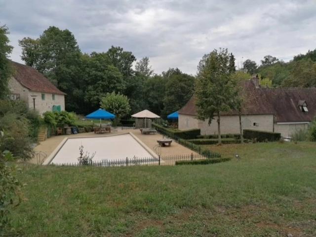 Magnifique Moulin à eau dans un cadre bucolique