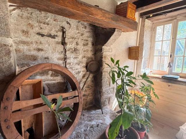 MAGNIFIQUE Moulin de Peurousseau 142m², 4 chambres sur terrain de 4663m² 149 000