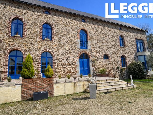 Magnifique moulin historique restauré avec chambres d'hôtes, prêt à emménager