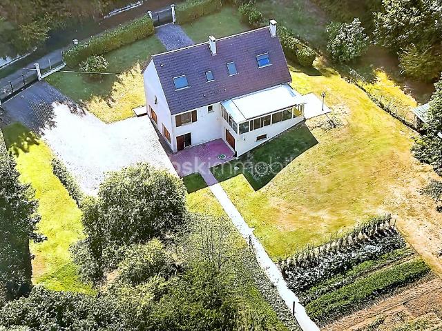 Magnifique oasis familiale avec vue dégagée au coeur de la campagne à Coutevroult