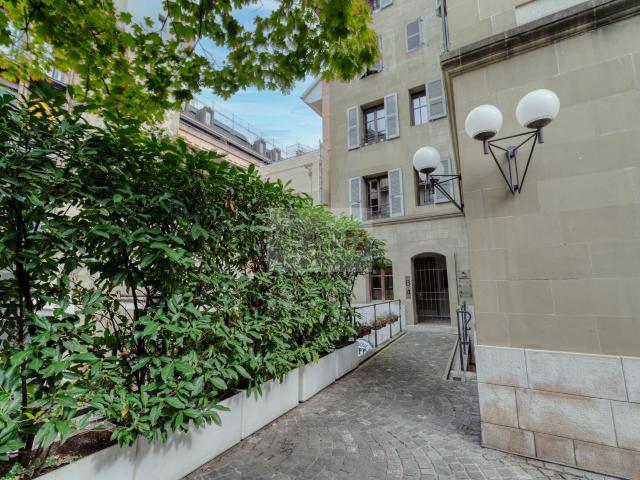 Sole agent Penthouse in the heart of the Old Town | dreamo. Ch