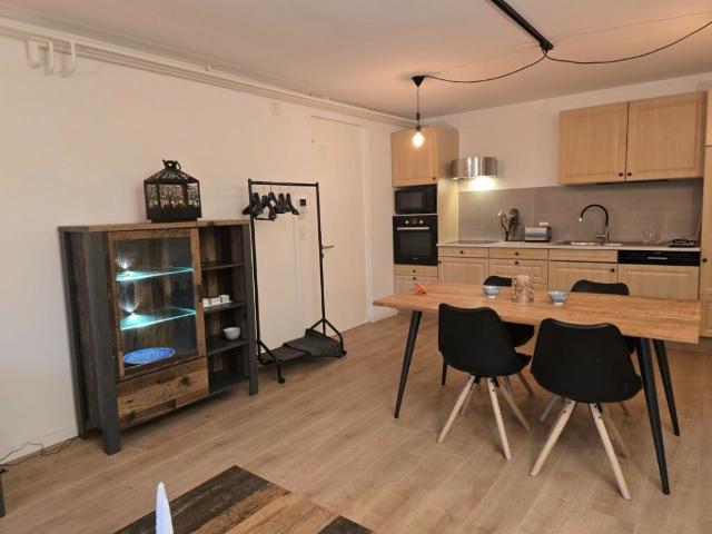 Magnifique appartement meublé de 2.5 pièces en rez de jardin à COMMUGNY