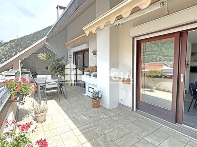 MAGNIFIQUE APPARTEMENT avec TERRASSE de 40 m2