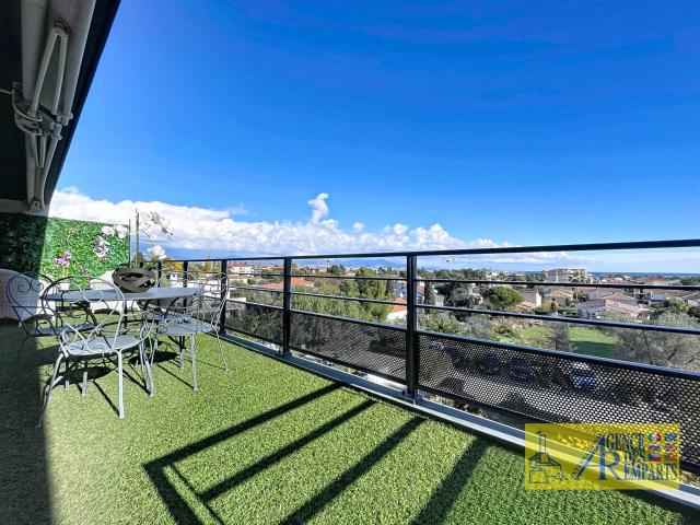 Magnifique Appartement avec Terrasse Filante et Prestations. 64m² Antibes