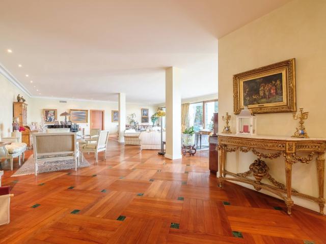 Magnifique appartement avec terrasse surplombant le lac | dreamo. Ch