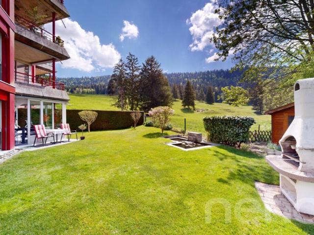 Magnifique appartement avec véranda et jardin privatif!