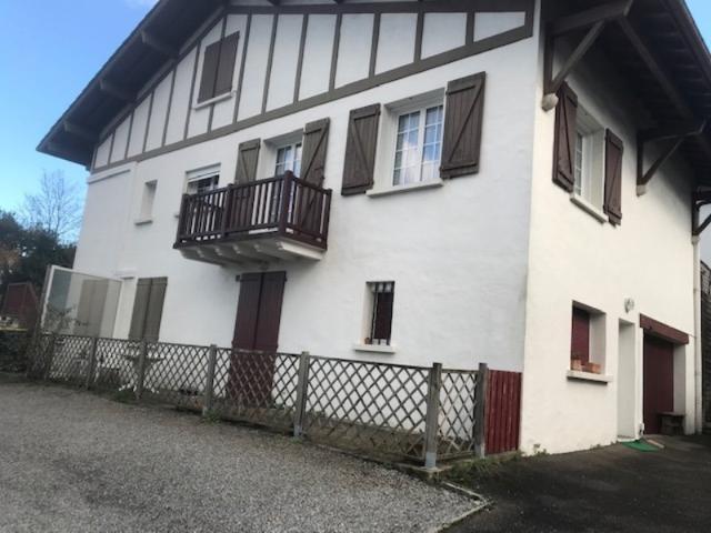Magnifique appartement à vendre d'une suface de 88 m² avec une terrasse de 70m² et garage sur 30 m²