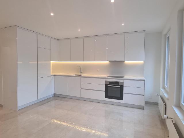 Magnifique appartement de 4 pièces entièrement rénové, idéalement situé