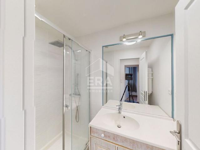 Magnifique Appartement de 5 Chambres à Louer