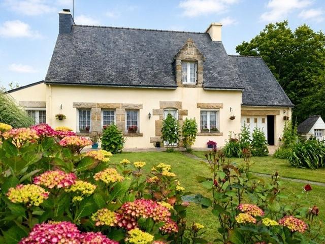 Magnifique appartement de 5 chambres dans un village paisible, 148 400,00 €