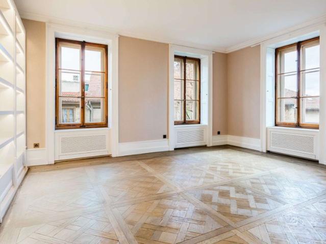 Magnifique appartement de 6 pièces au coeur de la Vieille Ville