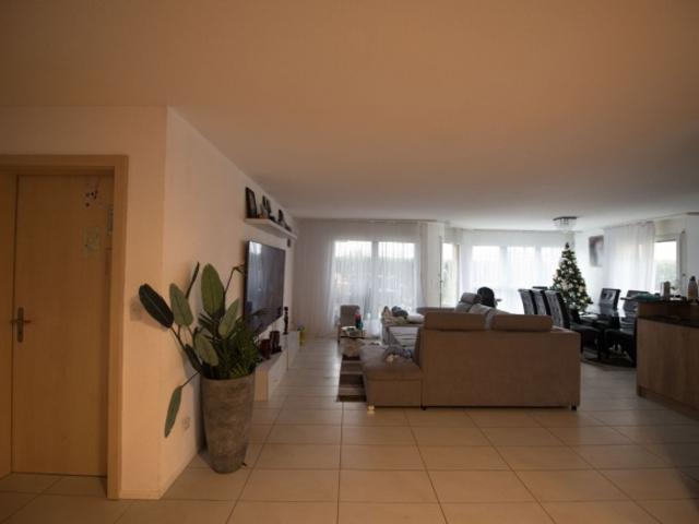 Magnifique appartement avec jardin Wunderschöne Wohnung mit Garten