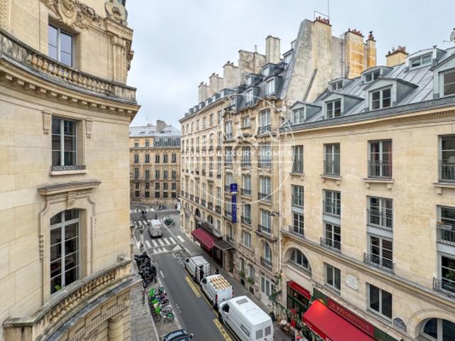 Magnifique appartement rénové à Paris 2ème !