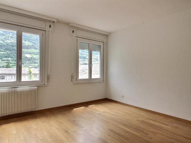 Magnifique appartement standard en bon état à louer au centre ville de