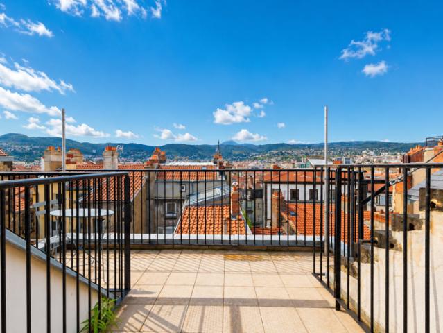 Magnifique appartement T4 traversant en hyper centre de Cler