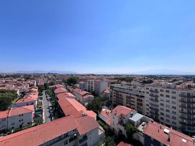 Magnifique appartement T2/T3 de 58 m² au 11 ème étage avec ascenseur d'une belle résidence propre et calme