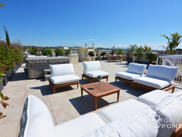 Magnifique appartement toit terrasse d'environ 120m2 + solar