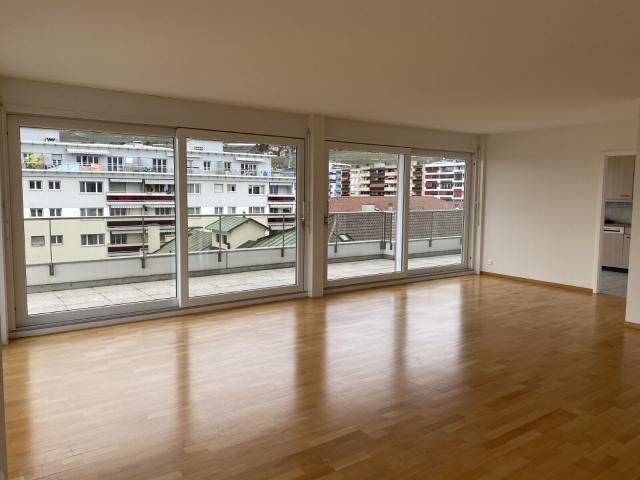 Magnifique appartement très lumineux de 4,5 p. Au dernier étage, superbe vue sur le lac et le Lavaux. Dreamo. Ch