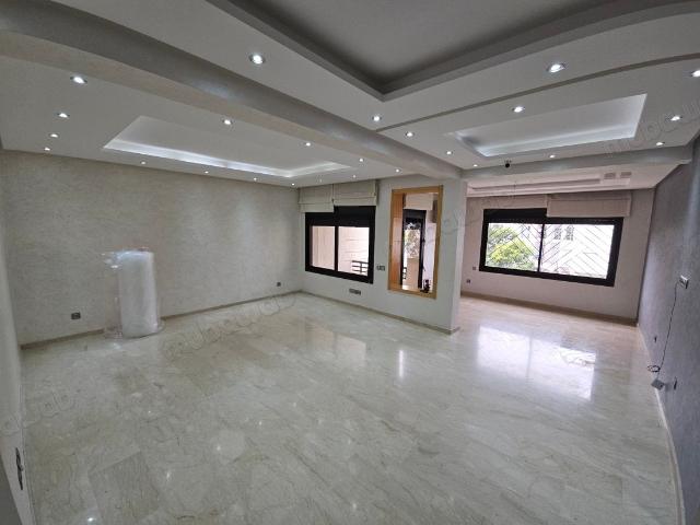 Magnifique Appartement Vide 2 Chambres à Hay Riad