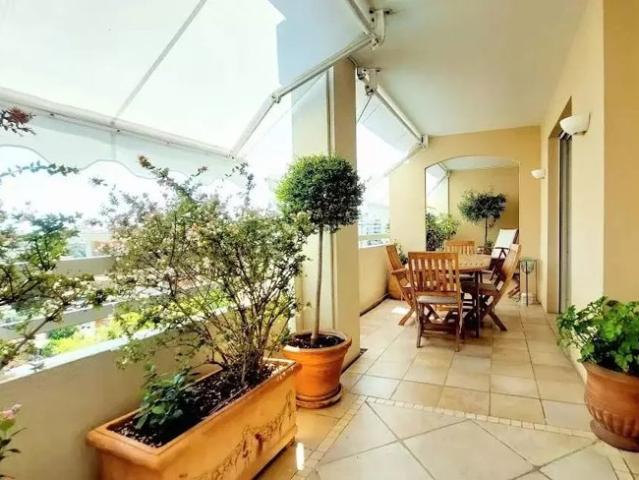 MAGNIFIQUE APPARTEMENT 4 PIECES LE CANNET RESIDENTIEL