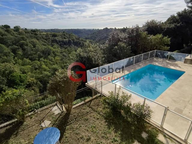 MAGNIFIQUE APPARTEMENT/VILLA 90 m2 env. AU CALME PISCINE VUE