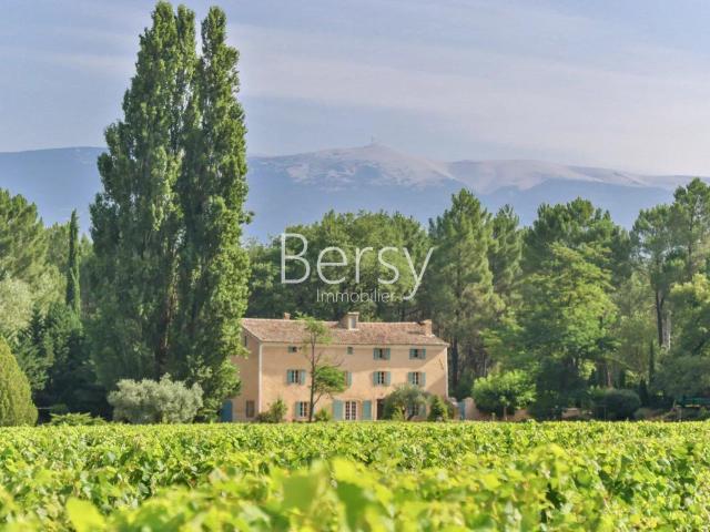 ★Magnifique Bastide sur un Parc de 2 Hectares★ Entouré de Vi. 382m² Mormoiron