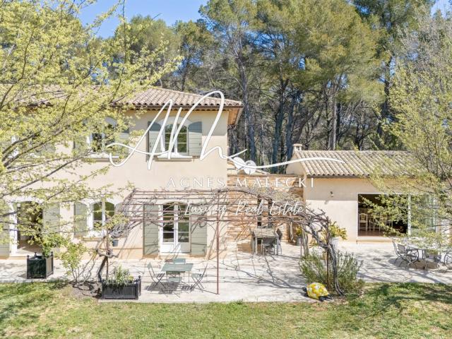 Magnifique Bastide Sur 8000M2 2 Pas De La Motte 260m² Trans en Provence