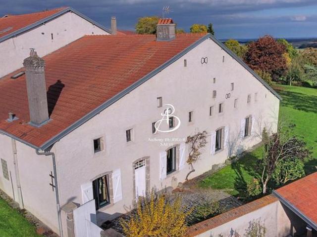 Magnifique bâtisse, sur 2 hectares de terrain