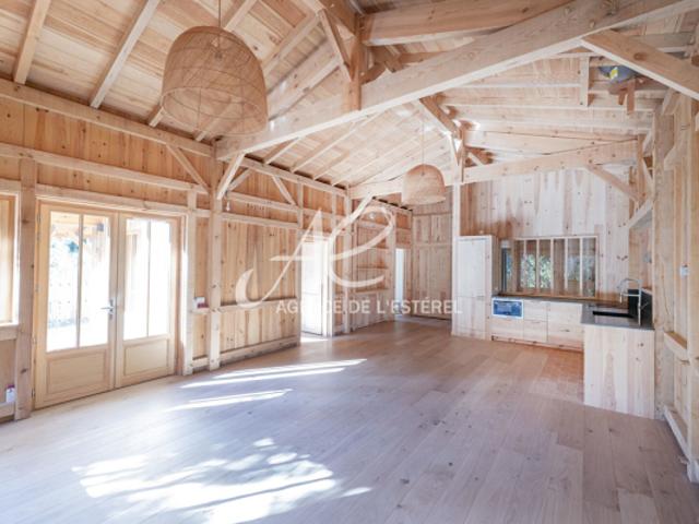 Magnifique cabane neuve